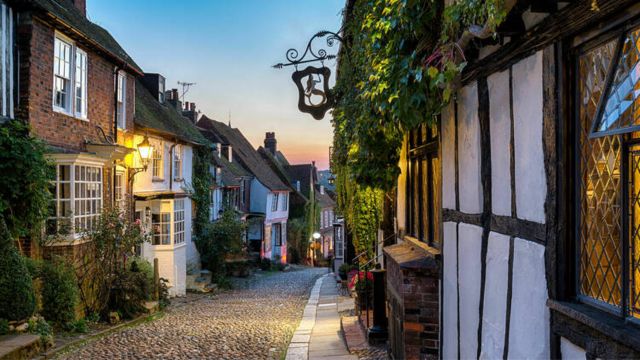 Best Places to Visit in England Outside of London