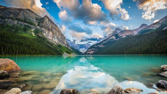 Best Places to Visit in Canada in September!
