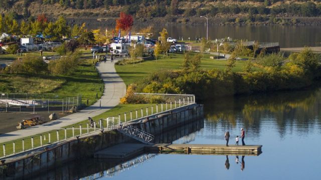 Best Places to Visit in Oregon in October