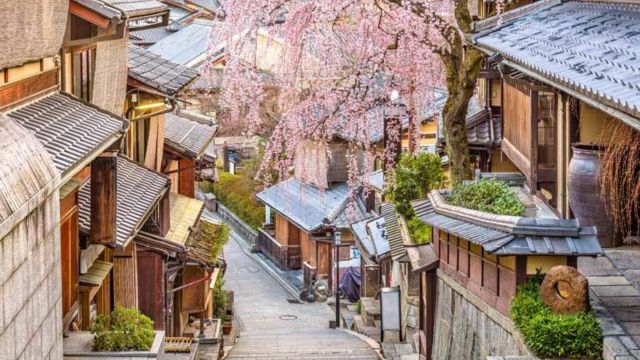 Best Places to Visit Japan in February