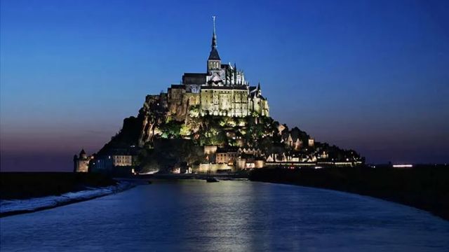 Best Places to Visit in France in April
