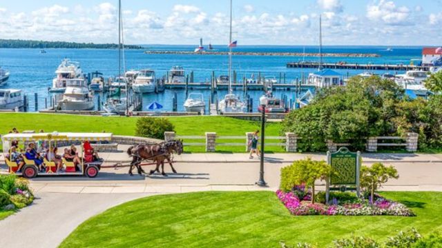 Best Places to Visit in Michigan in November