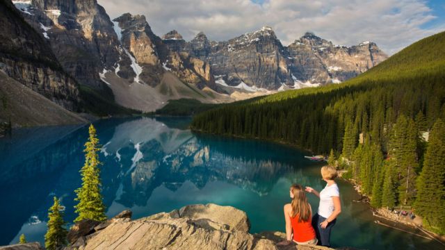 Best Places to Visit in Canada in April (1)