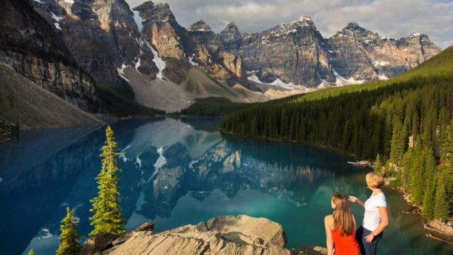 Best Places to Visit in Canada in November (1)