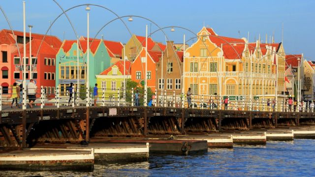 Best Places to Visit in Curacao (1)