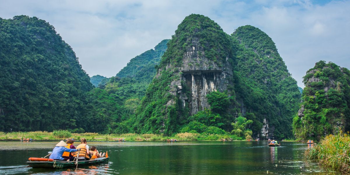 Hanoi's Tranquil Retreats at the 10 Best Places to Visit in Hanoi ...