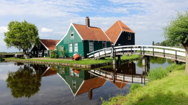 Best Places to Visit in Holland (7)