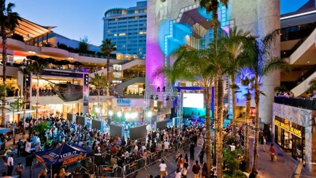 Best Places to Visit in Hollywood-in America (9)