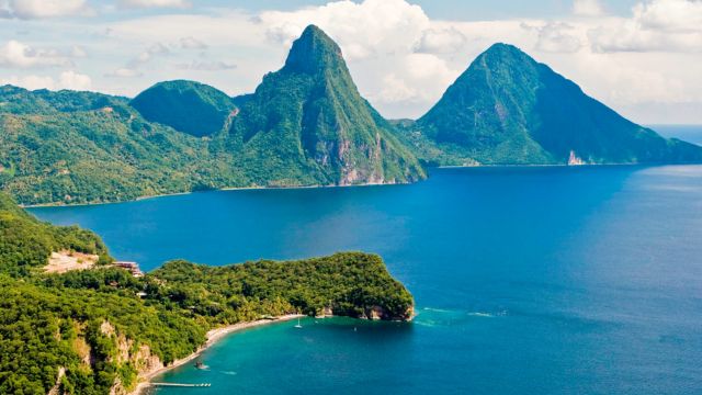 Best Places to Visit in St. Lucia (1)