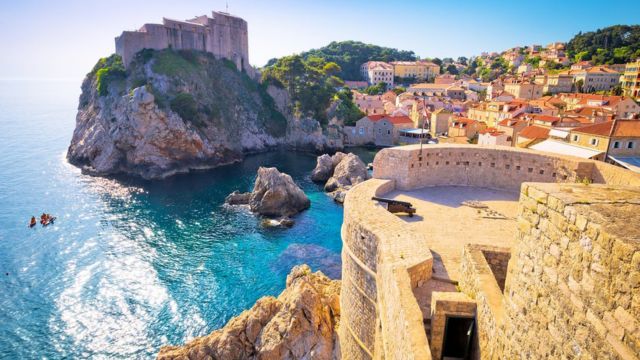 Best Places to Visit in Europe in May and June (4)