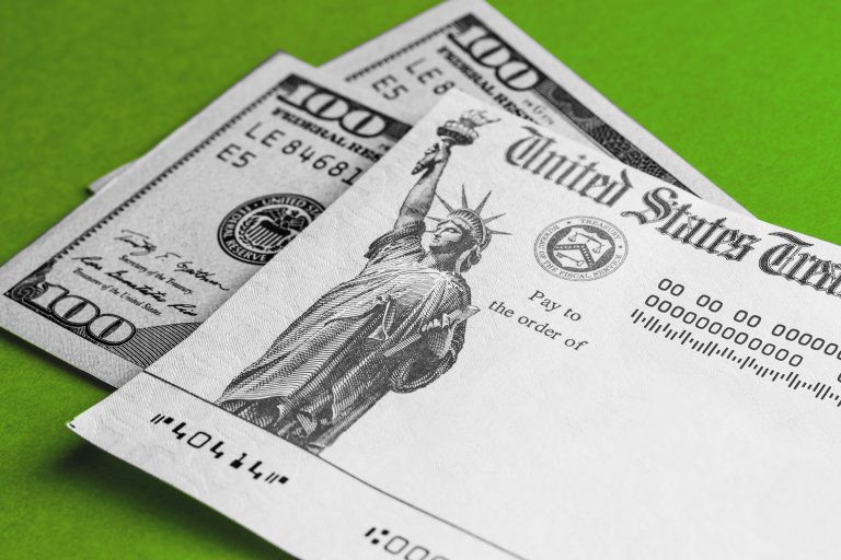 Seniors Anticipate $800 Stimulus Checks! Who Qualifies and When Can You Expect Payment?